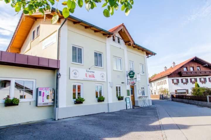 Taverna Unik Saaldorf Exterior foto